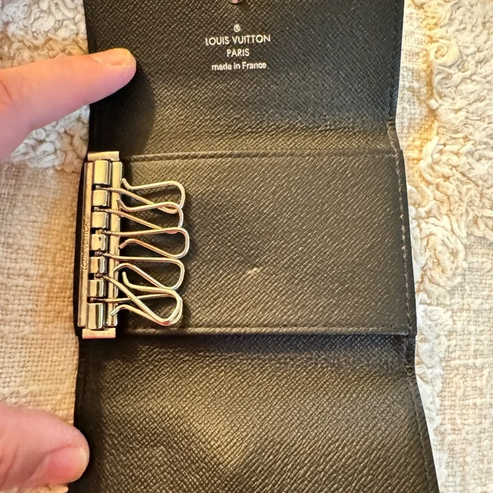 Authentic Louis Vuitton Graphite 6 Key holder